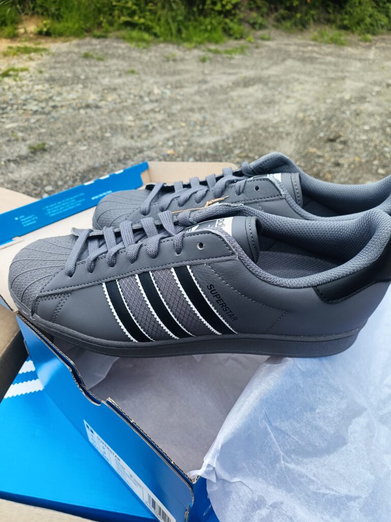 Adidas Superstar pointure 46 2/3
