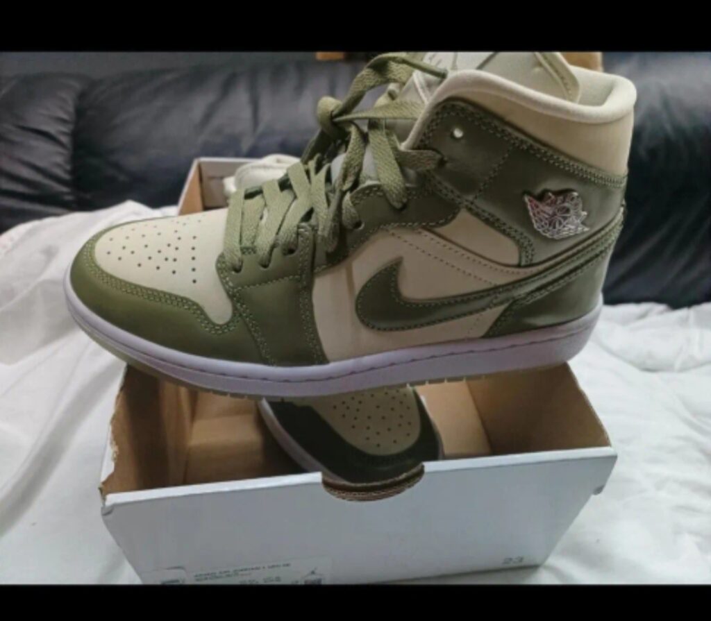 Air Jordan 1 Mid P 39
